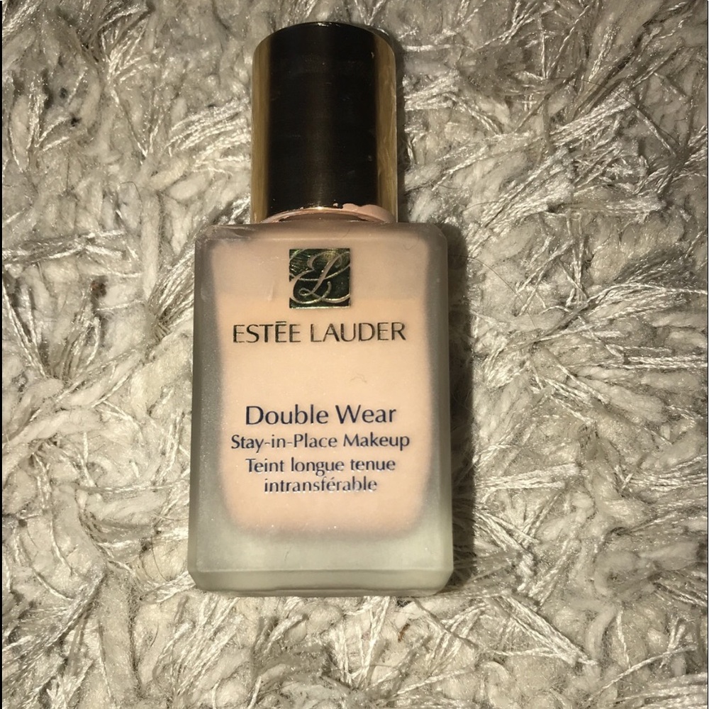 Estée Lauder double wear foundation